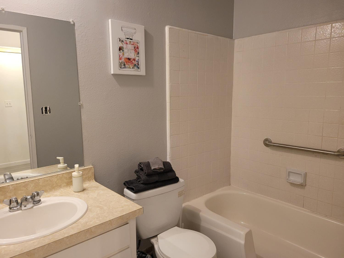 Others 4, (A12) Lovely Spacious Double Bed Studio, Los Angeles