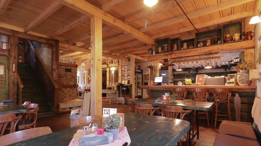 Food & Drinks 5, Kuria Bzenica, Žiar nad Hronom
