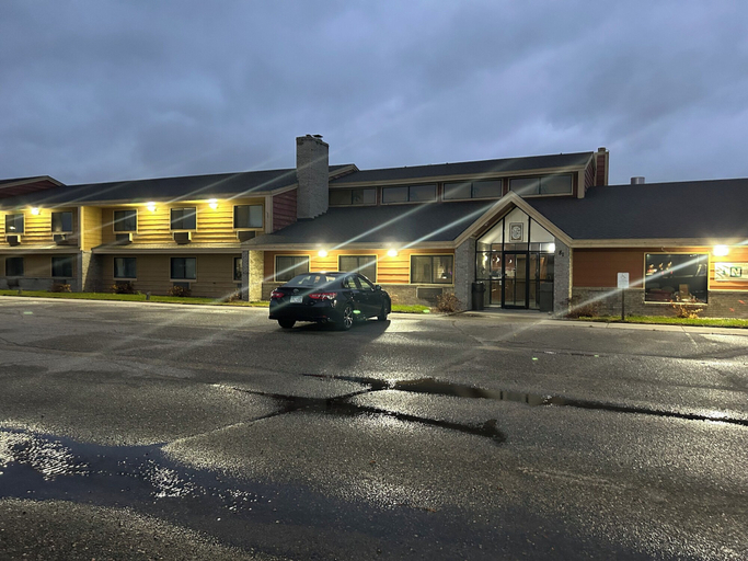 Exterior & Views 2, Northwoods Inn & Suites Blackduck, Beltrami