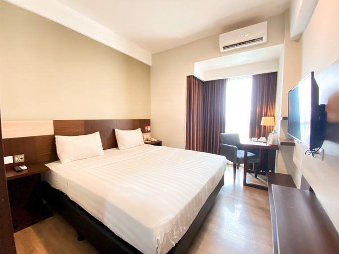 Hotel Gunawangsa MERR Room Type - Deluxe ( Room Only )