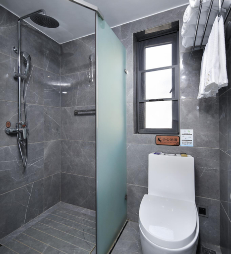 Bathroom 15