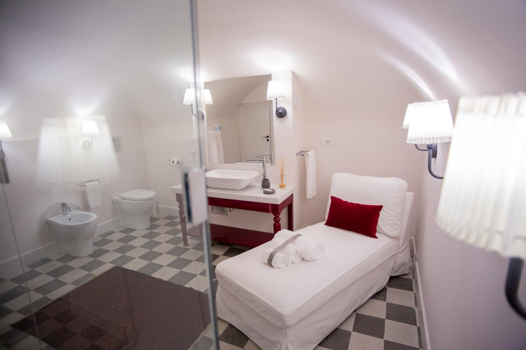 Others 5, Suite35, Catania