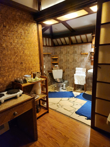 Bathroom, Fare Cocoon