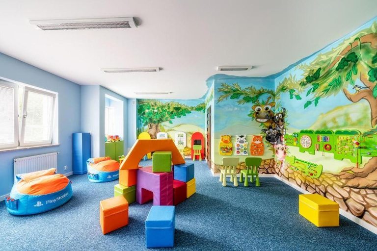 Others 5, Atrium Oaza Sarbinowo, Koszalin