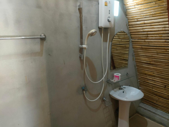 Bathroom 3, Baanmaiphai Resort, Ko Lanta