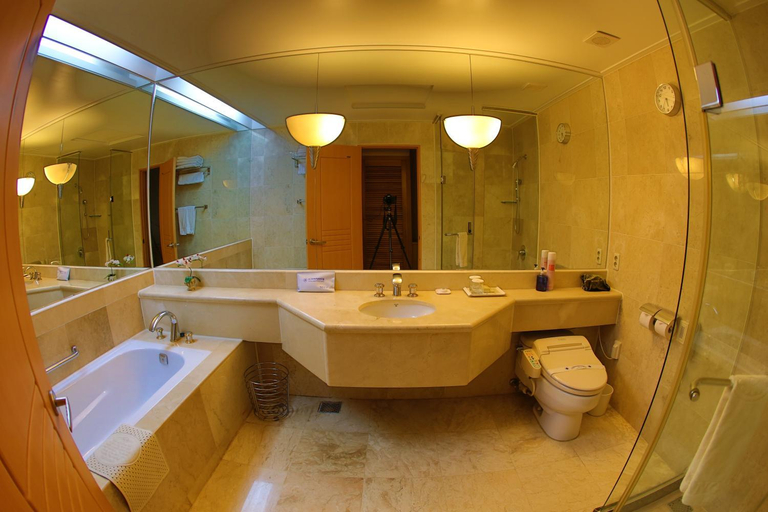 Bathroom 4, SHANGRIA BEACH TOURIST HOTEL, Muan