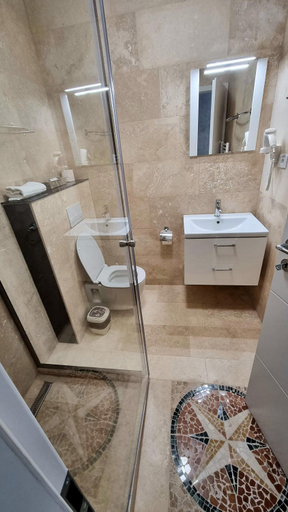 Bathroom 4, Vila Bun, Sanmartin