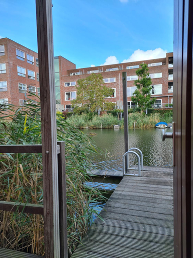 Others 5, GREAT CANAL STUDIO - AC, Water view & Free parking, Amsterdam