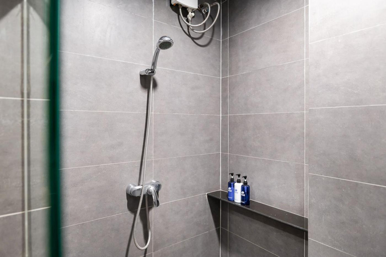 Bathroom 4