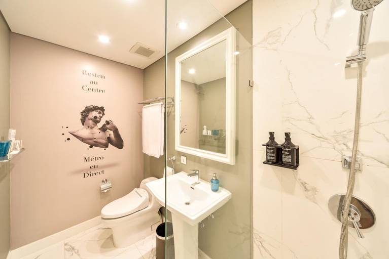 Bathroom 7