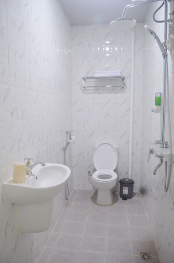 Bathroom 2, Desiring Homestay Banjarmasin, Banjarmasin