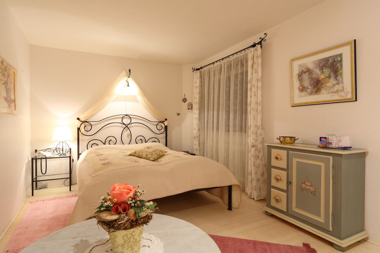 Bedroom 3, Höhengasthaus Kolmenhof an der Donauquelle, Schwarzwald-Baar-Kreis