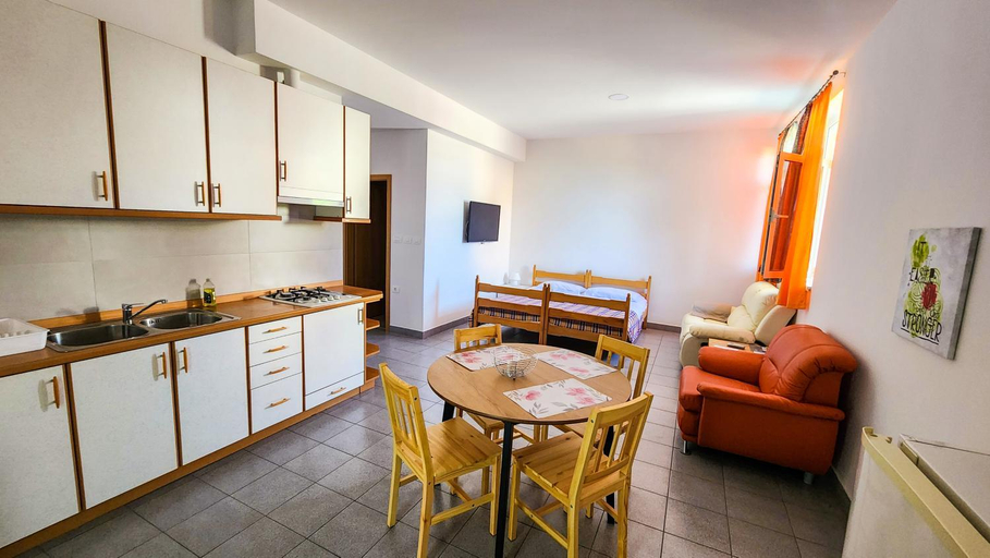Others 4, Apartments Dani, Izola
