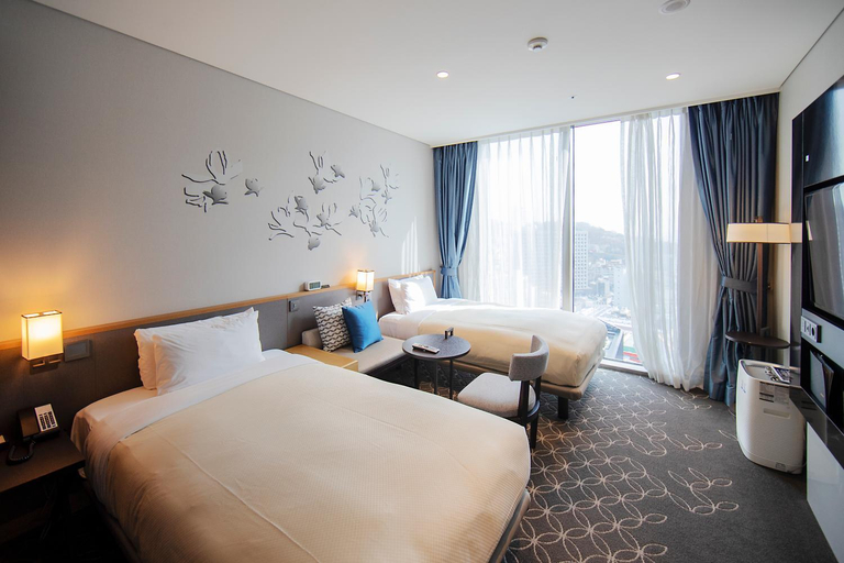 Bedroom 25