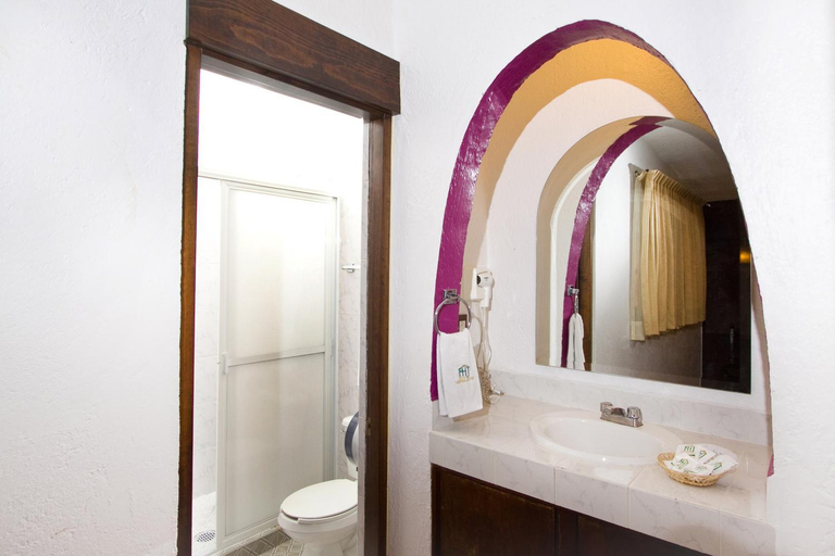 Bathroom 3, Hotel & Motel Hacienda Jiutepec, Cuernavaca
