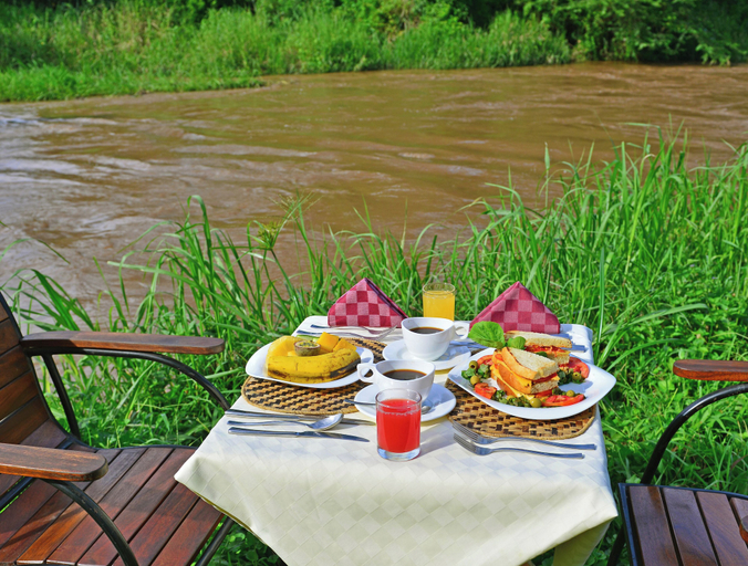 Food & Drinks 5, Ishasha Jungle Lodge, Kinkiizi