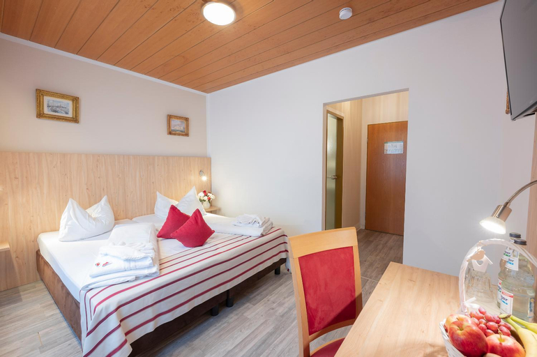 Bedroom 10