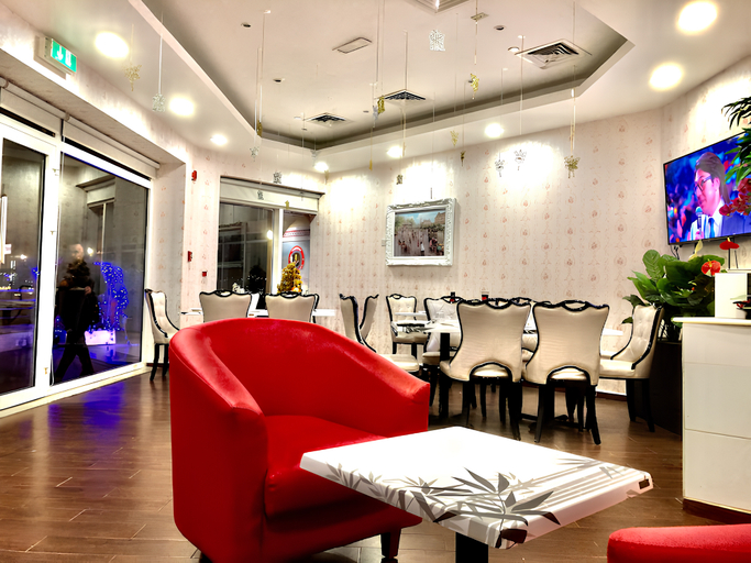 Others 5, Goldcrest Executive, Dubai