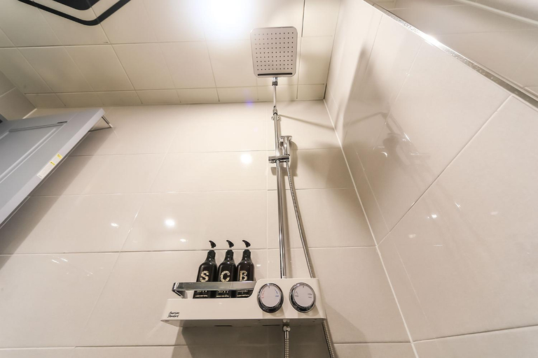 Bathroom 15