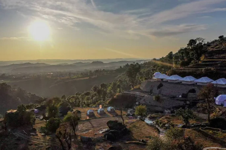 Public Area, Hill Ventures, Kangra