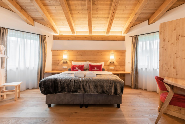 Bedroom 2, Lowen Chalets, Innsbruck Land