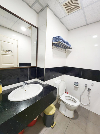 Bathroom 26