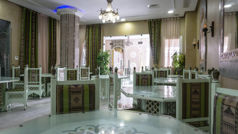Food & Drinks 5, Saheb Ettabaa Tunis, Médina