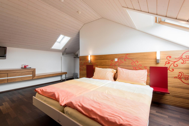 Bedroom 10