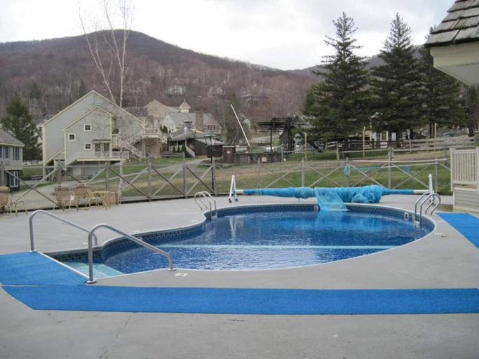 Sport & Beauty 1, Disney Magic at Jiminy Mountain, Berkshire