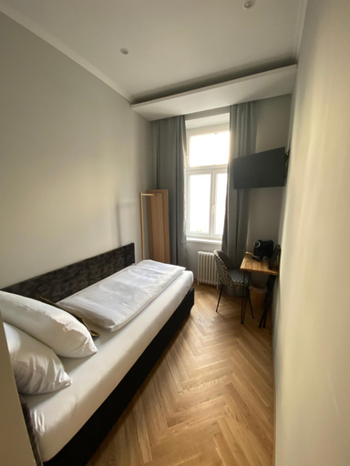 Others 4, Hotel Kolbeck, Wien