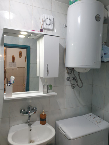 Others 2, Apartmani Ema