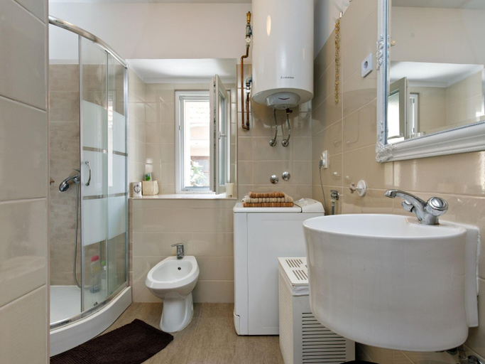 Bathroom 3, Holiday Home in Drnis with Pool Etnoland, Drniš