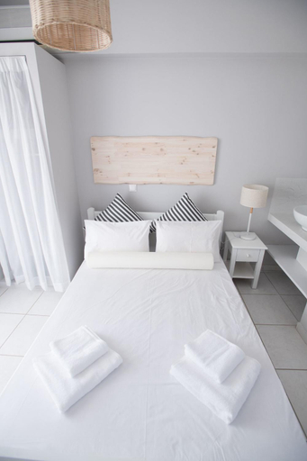 Bedroom 2, Akra Morea Hotel & Residences, Peloponnese