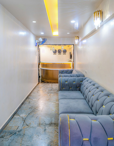 Others 5, White Castle, Pune