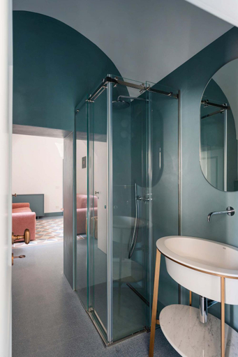Shower 5, Tenuta Castione, Bari