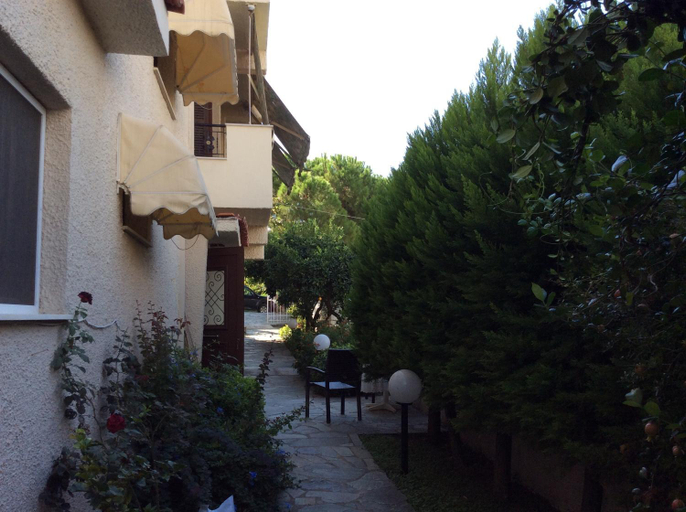 Others 4, Iliotropio Studios, Central Greece