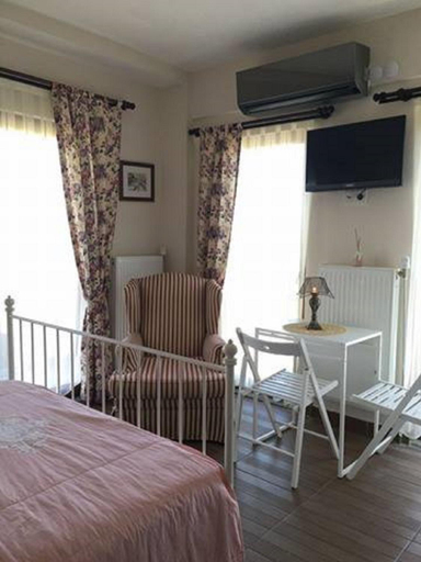 Bedroom 2, Ede Apart Hotel, Ezine
