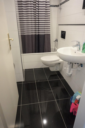 Bathroom 5, Artus Hotel, Düsseldorf