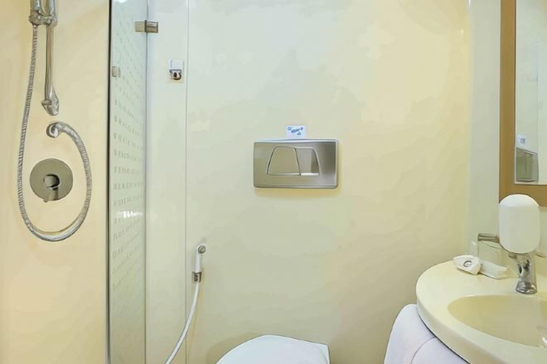 Bathroom 8