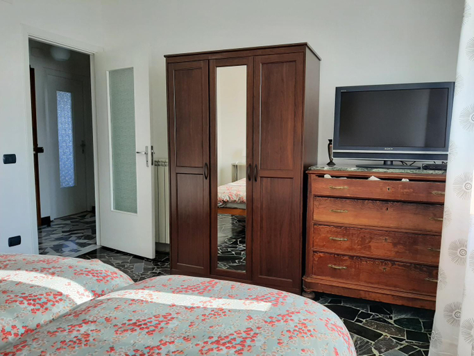 Bedroom 2, Casa Stella Marina, Savona