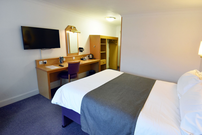 Bedroom 2, Royal Oak By Greene King Inns, Wirral