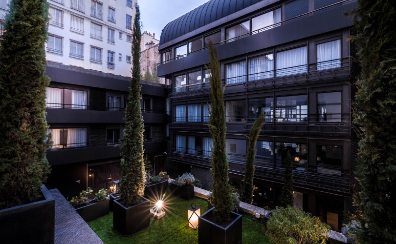 Exterior & Views