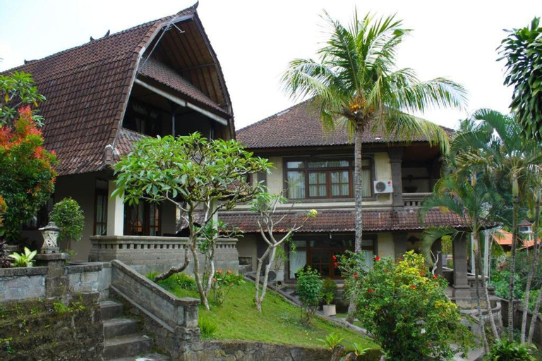 Luxery Family Giri Villa, Badung