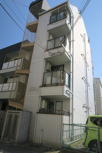 SIMPLY WHiTE GUEST ROOM302, Osaka