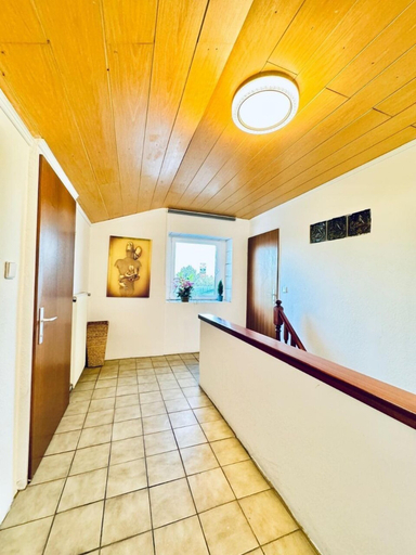 Others 3, 7 private Rooms in a spacious Villa, Wien