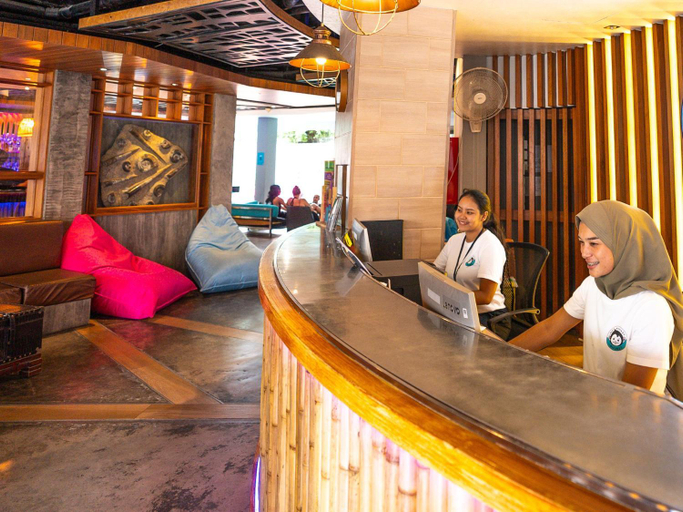 Public Area 3, Mad Monkey Phuket, Phuket Island
