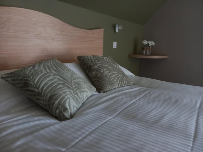 Bedroom 13