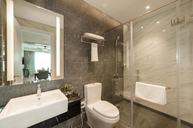 Bathroom 5, Altara Serviced Residences Quy Nhon, Qui Nhơn
