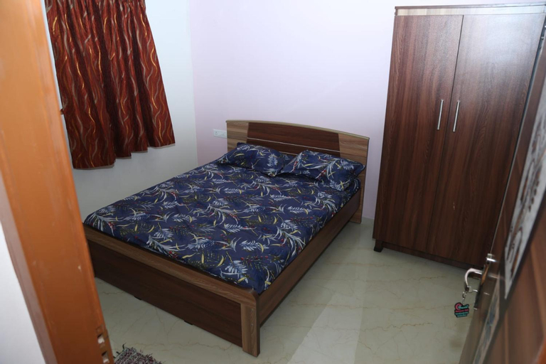 Bedroom 2, PARADISE BANQUET HALL & A/C ROOMS, Madurai