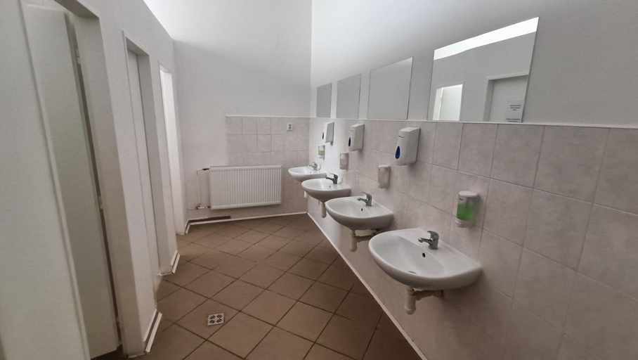 Bathroom 5, AZ-Hostel, Praha 1